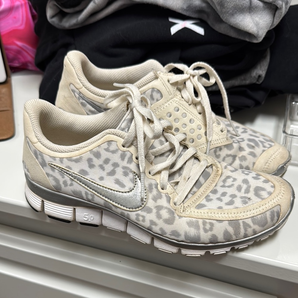 Nike Leopold sneakers